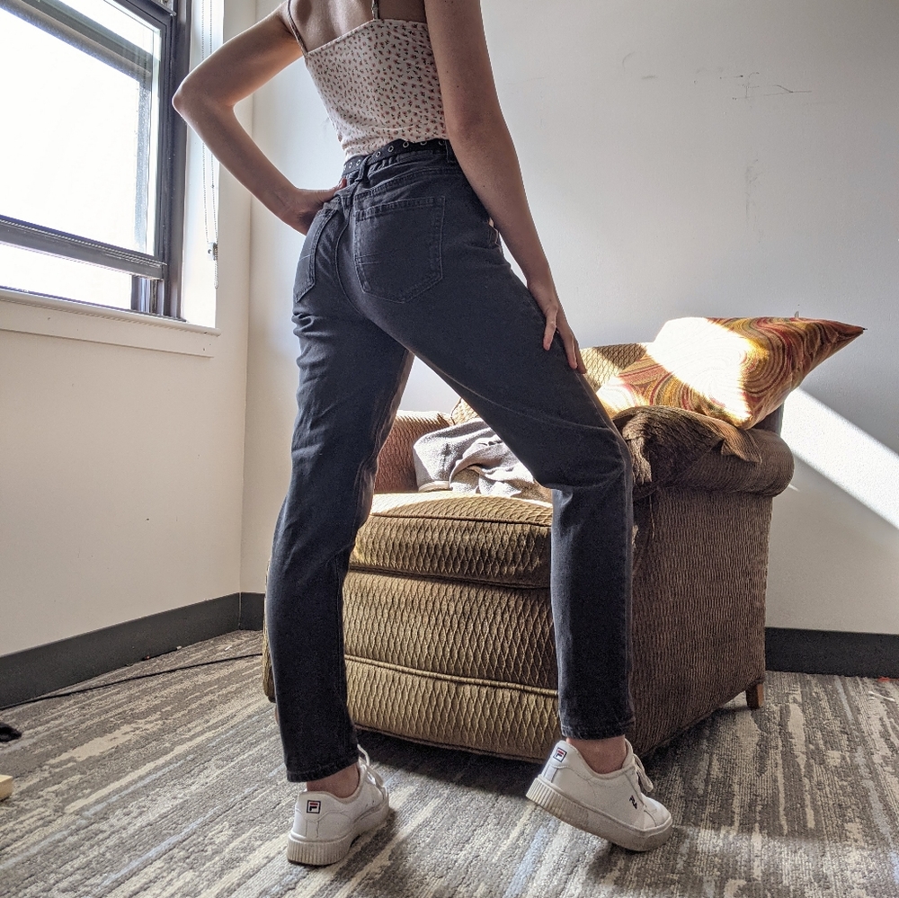 American Eagle Black Wash MomJeans